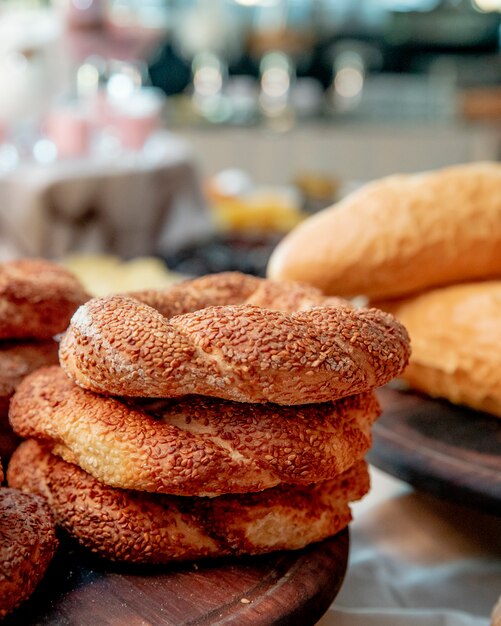 Simit bagels con semillas de sésamo