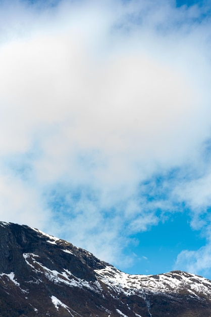 Foto gratuita skjolden noruega 16 de mayo de 2023 montaña