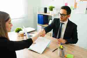 Convertir tus sueños en realidad: claves y estrategias para el éxito del emprendedor 2 Convertir tus sueños en realidad: claves y estrategias para el éxito del emprendedor