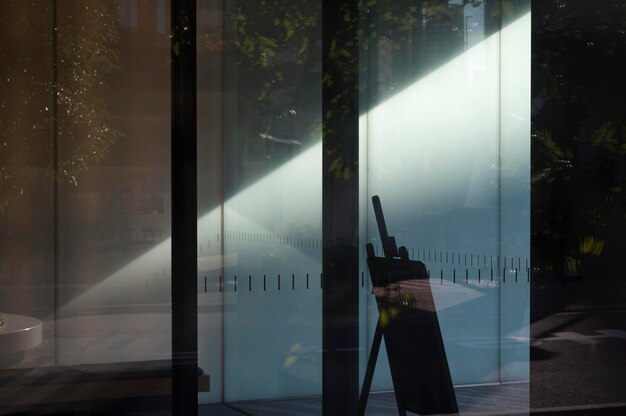 Sombra abstracta al aire libre a la luz del día