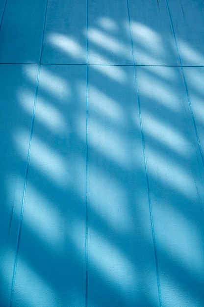 Foto gratuita sombras diurnas abstractas desde el exterior