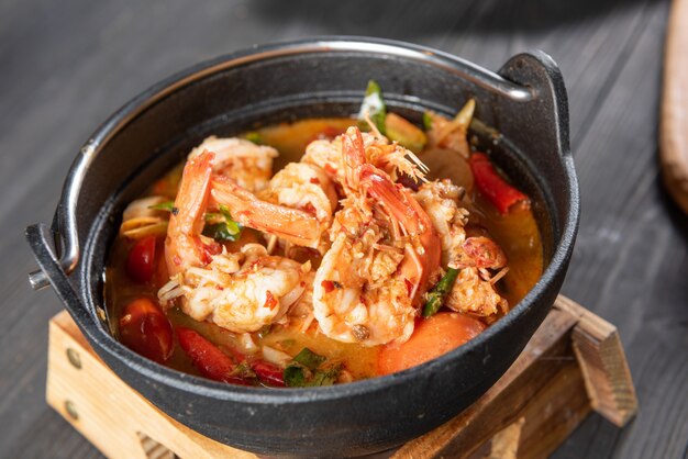 Sopa tailandesa de tom yum