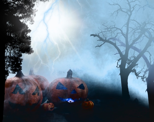 Spooky calabaza de Halloween en el bosque oscuro brumoso con rayos