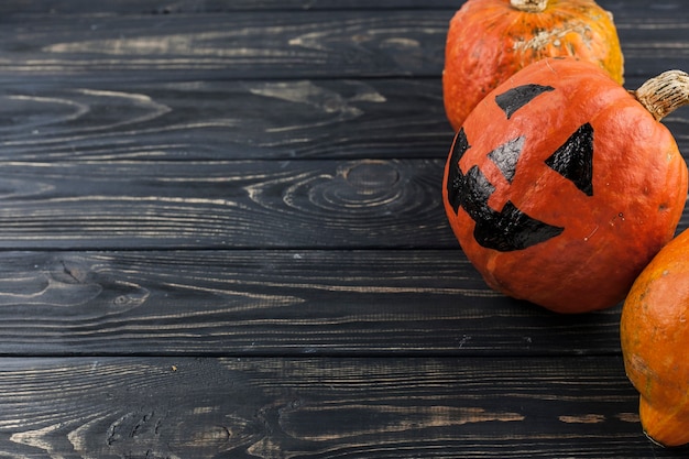 Foto gratuita spooky calabazas de halloween