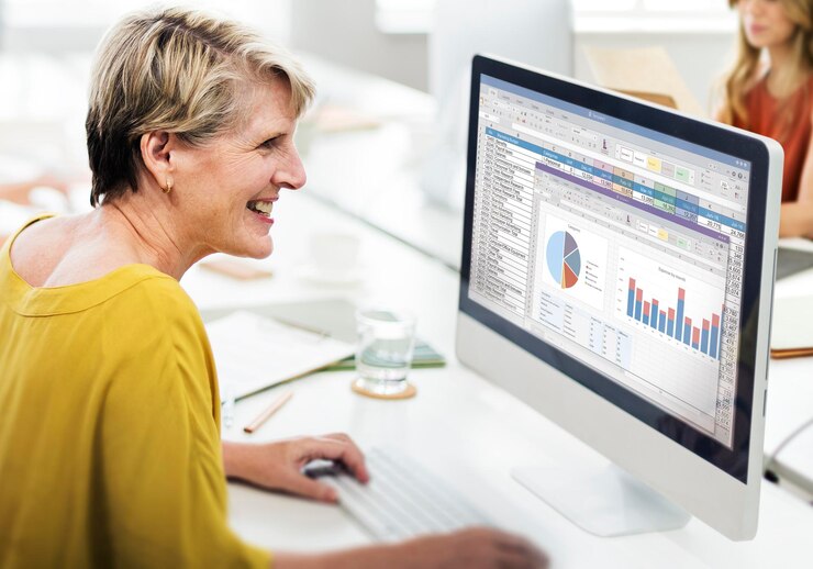Photo Gratis spreadsheet marketing budget report file concept