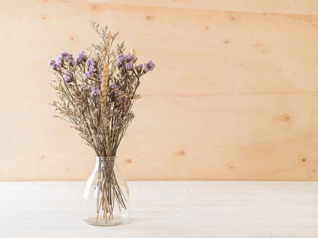 statice y flores de caspia