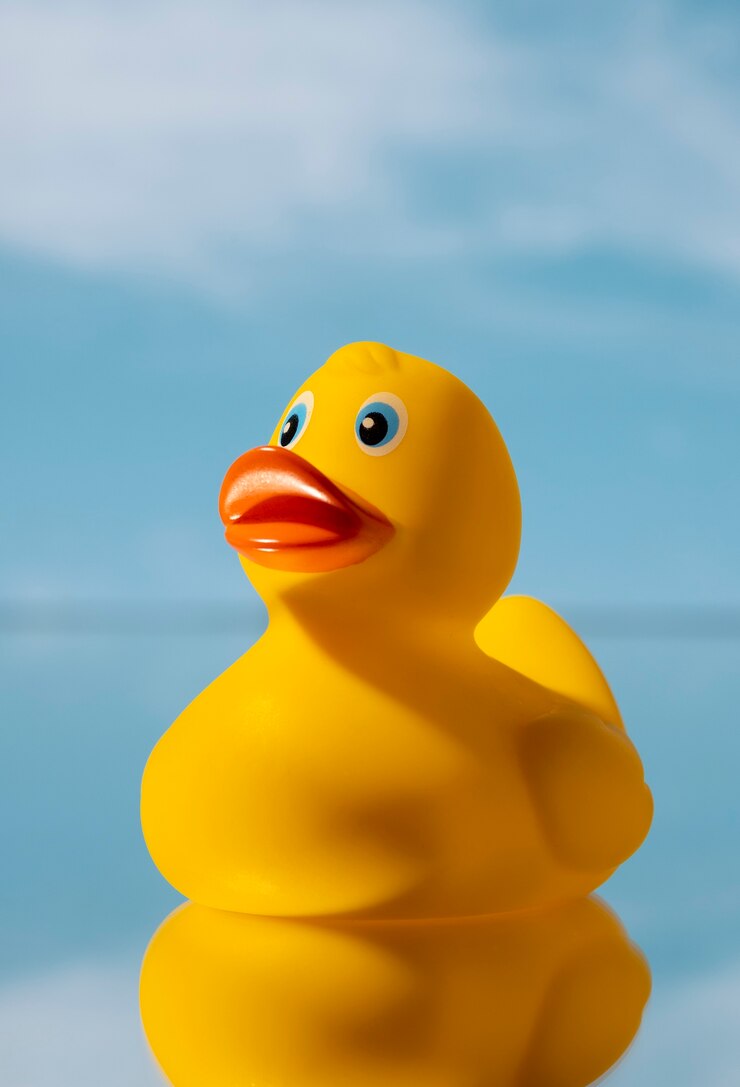 Photo Gratis still life bebek karet yang lucu