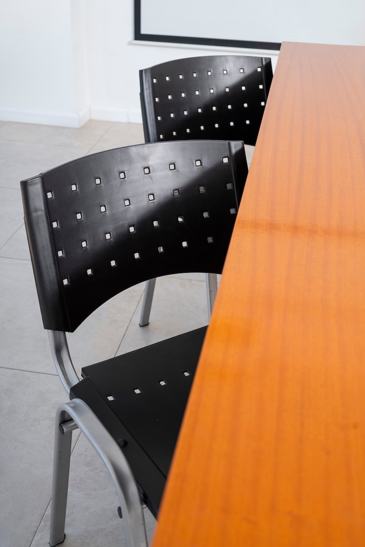 Photo Gratis still life kursi kantor di dalam ruangan
