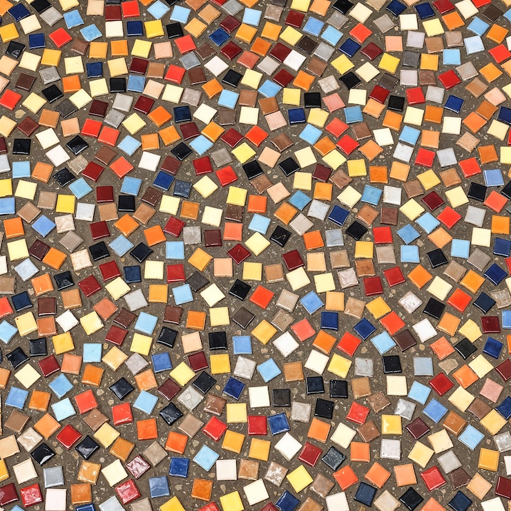 Foto gratuito el suelo de azulejos de mosaico de colores
