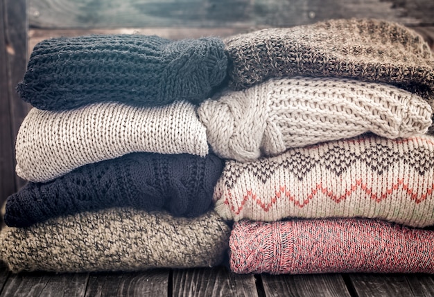 Foto gratuita suéteres cálidos y acogedores