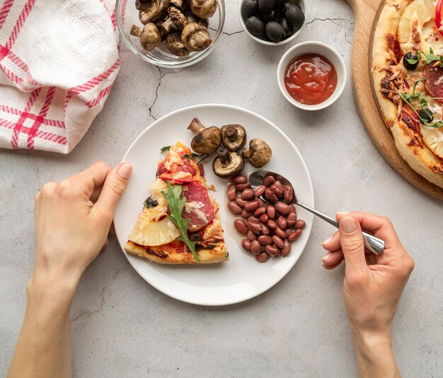 Surtido de deliciosas pizzas tradicionales