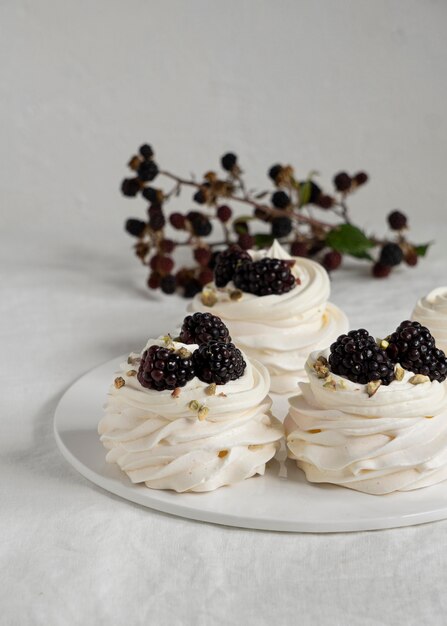 Surtido de deliciosos postres tradicionales