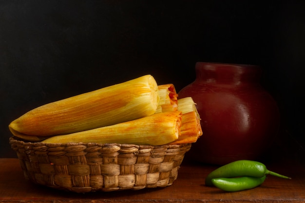 Foto gratuita surtido de deliciosos tamales tradicionales