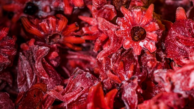 Surtido de frutas secas para la venta en el mercado