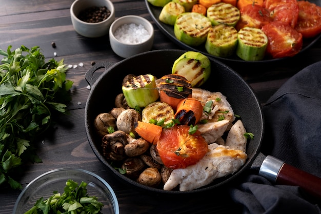 Surtido de mezcla de verduras a la parrilla