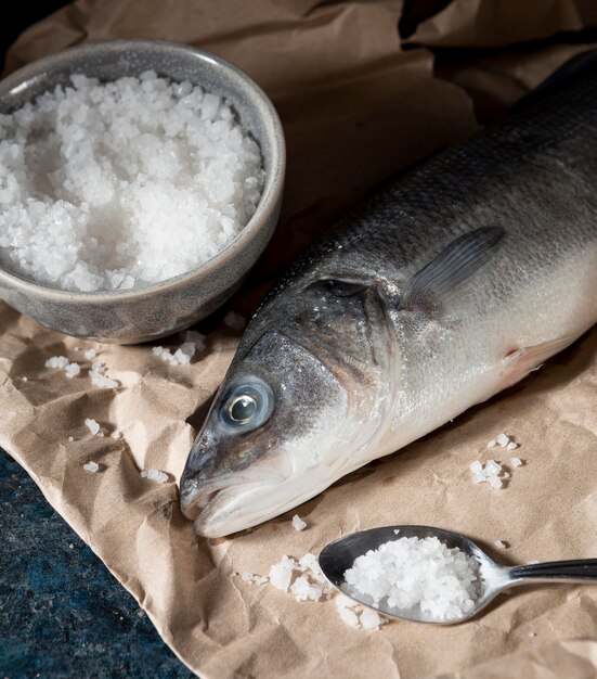 Surtido de pescado crudo para cocinar