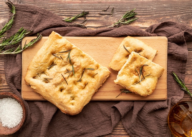 Foto gratuita surtido de sabrosas pizzas tradicionales