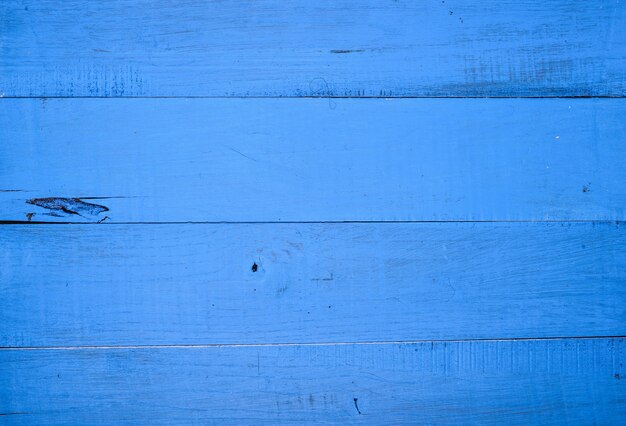Tablas azules de madera