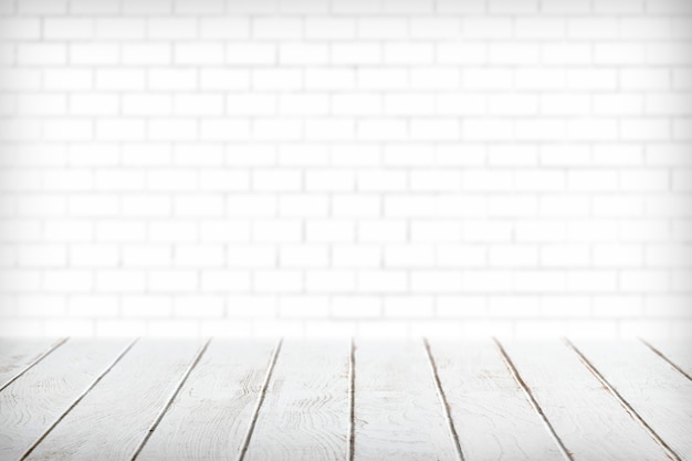 Tablones de madera blanca con producto de pared de ladrillo blanco