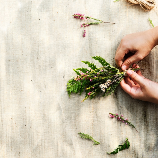 Taller de artesanía de flores