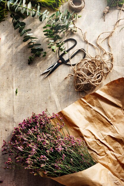 Taller de artesanía de flores