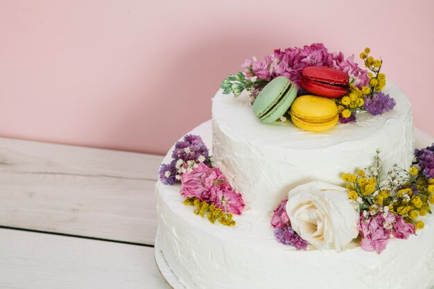 Tarta de boda con flores