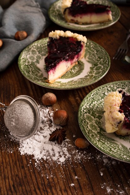 Tarta casera y castañas de cerca