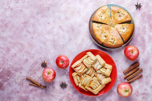 Tarta de manzana casera, tarta y galette.