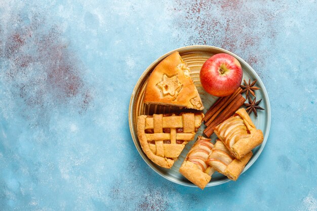 Tarta de manzana casera, tarta y galette.