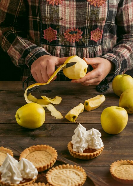 Tarta de manzana con crema batida