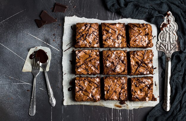 Tarta de pastel de brownie de chocolate pastel de repostería casera cocina dulce