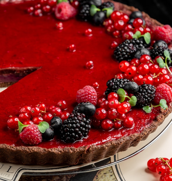 Tarta de queso con frutas y bayas