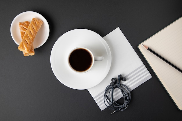 Taza de café con dulces