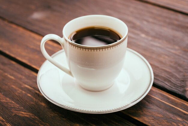 Taza de cafe negro | Foto Gratis