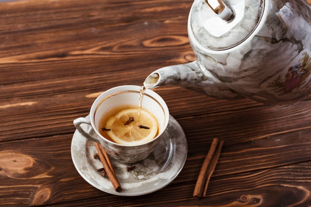 Foto gratuita taza elegante de té