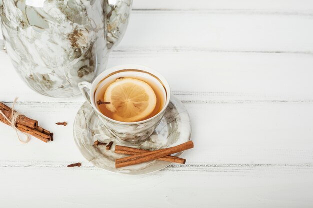 Taza elegante de té