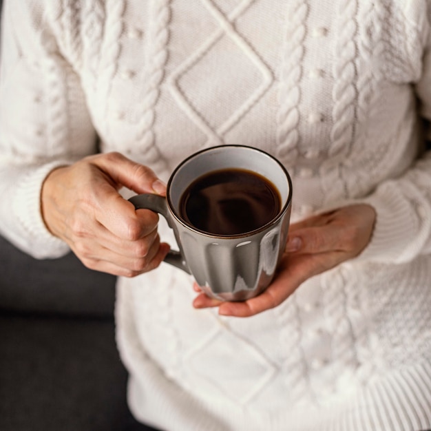 Foto gratuita taza de té y galletas