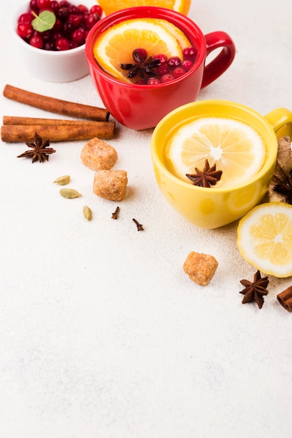 Tazas de ángulo alto con aroma a té de limón