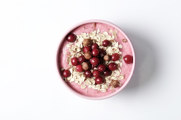 Tazón de batido con avena y arándanos