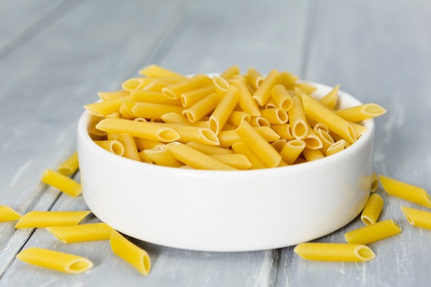 Foto gratuita tazón de primer plano de pasta