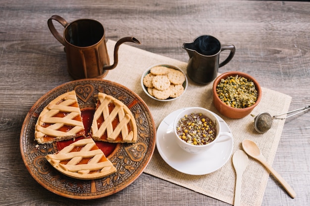 Té de manzanilla y postres