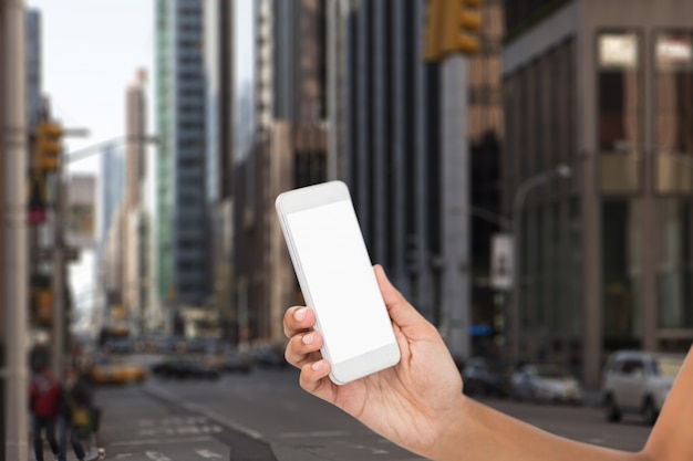 Teléfono inteligente con la pantalla en blanco