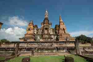 Foto gratuita templo antiguo tradicional sukhothai tailandia