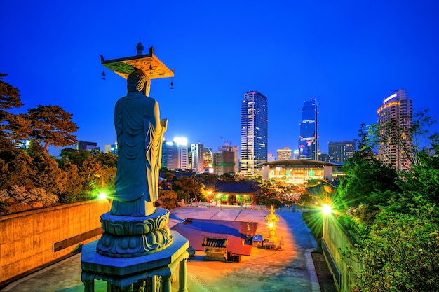 Foto gratuita templo bongeunsa en seúl, corea