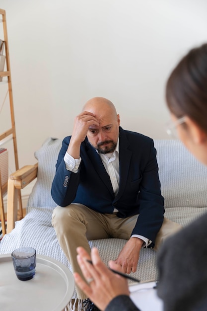 Terapia familiar en el consultorio del psicólogo.