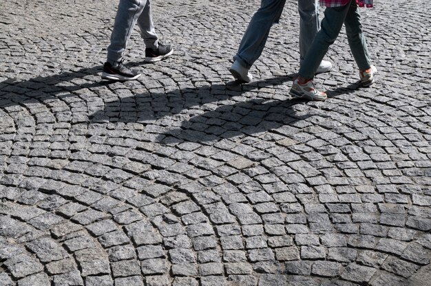 Textura de adoquines al aire libre con peatones