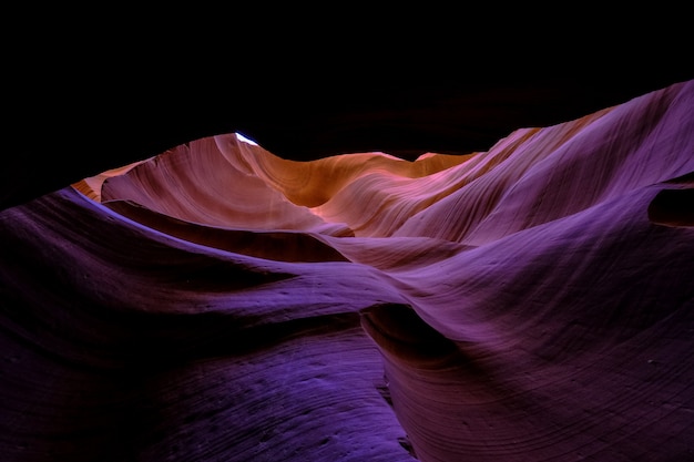 Tiro de ángulo bajo del cañón del antílope, Arizona