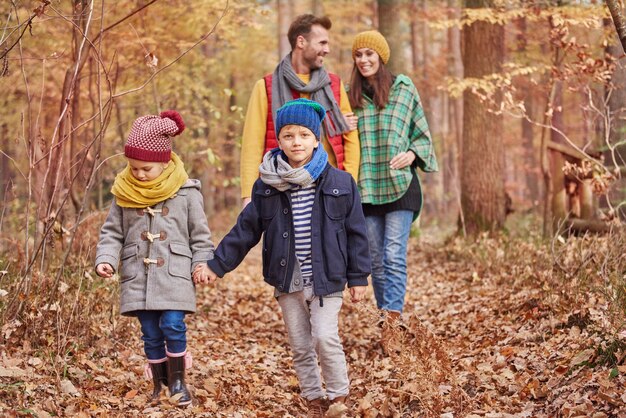 Toda familia debería encontrar poco tiempo para caminar