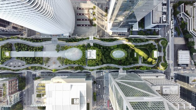 Toma aérea del Salesforce Transit Center en San Francisco, Estados Unidos.