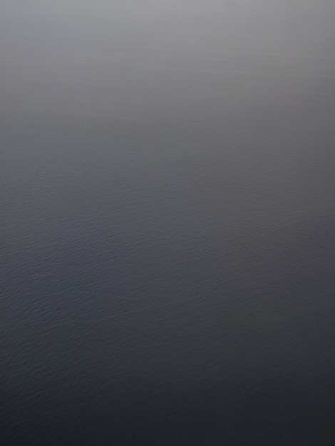 Toma aérea vertical de un fondo oceánico